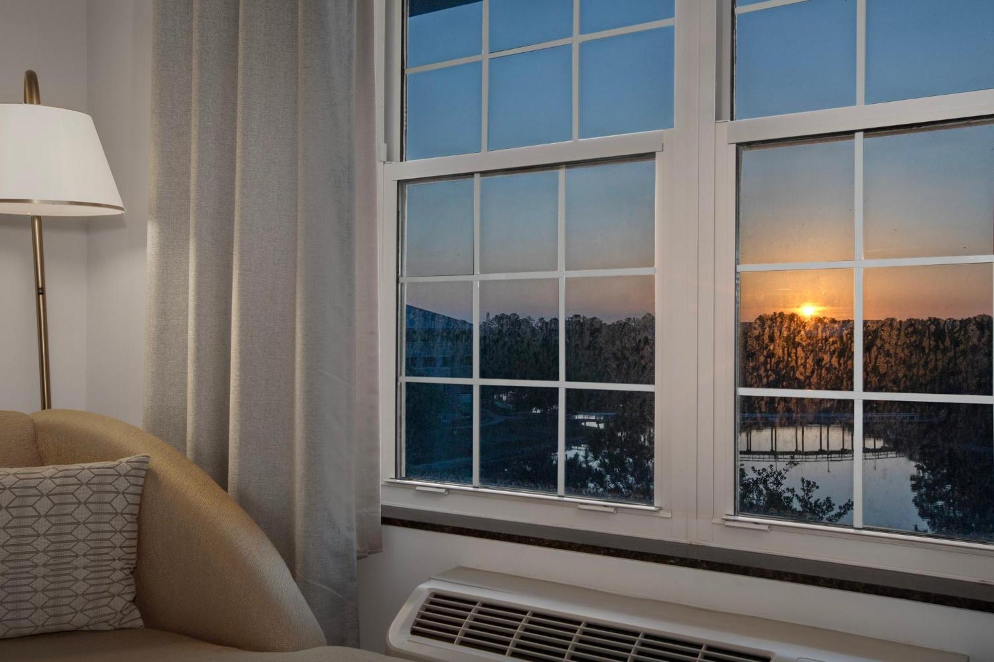 Hotel Indigo Jacksonville-Deerwood Park By Ihg Eksteriør billede